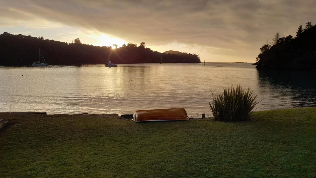Marina Vista Cabin ตูตูคาคา ภายนอก รูปภาพ